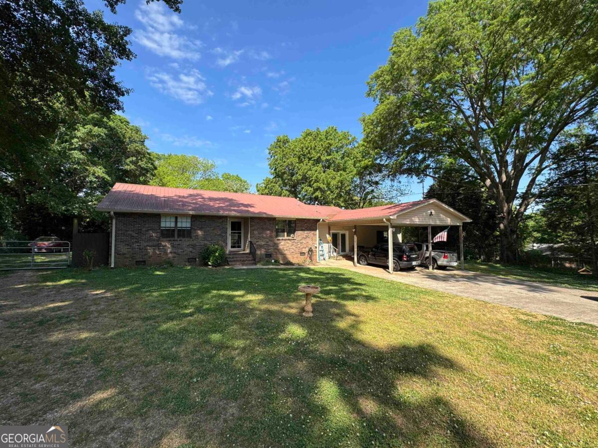 103 Brookwood Dr — photo