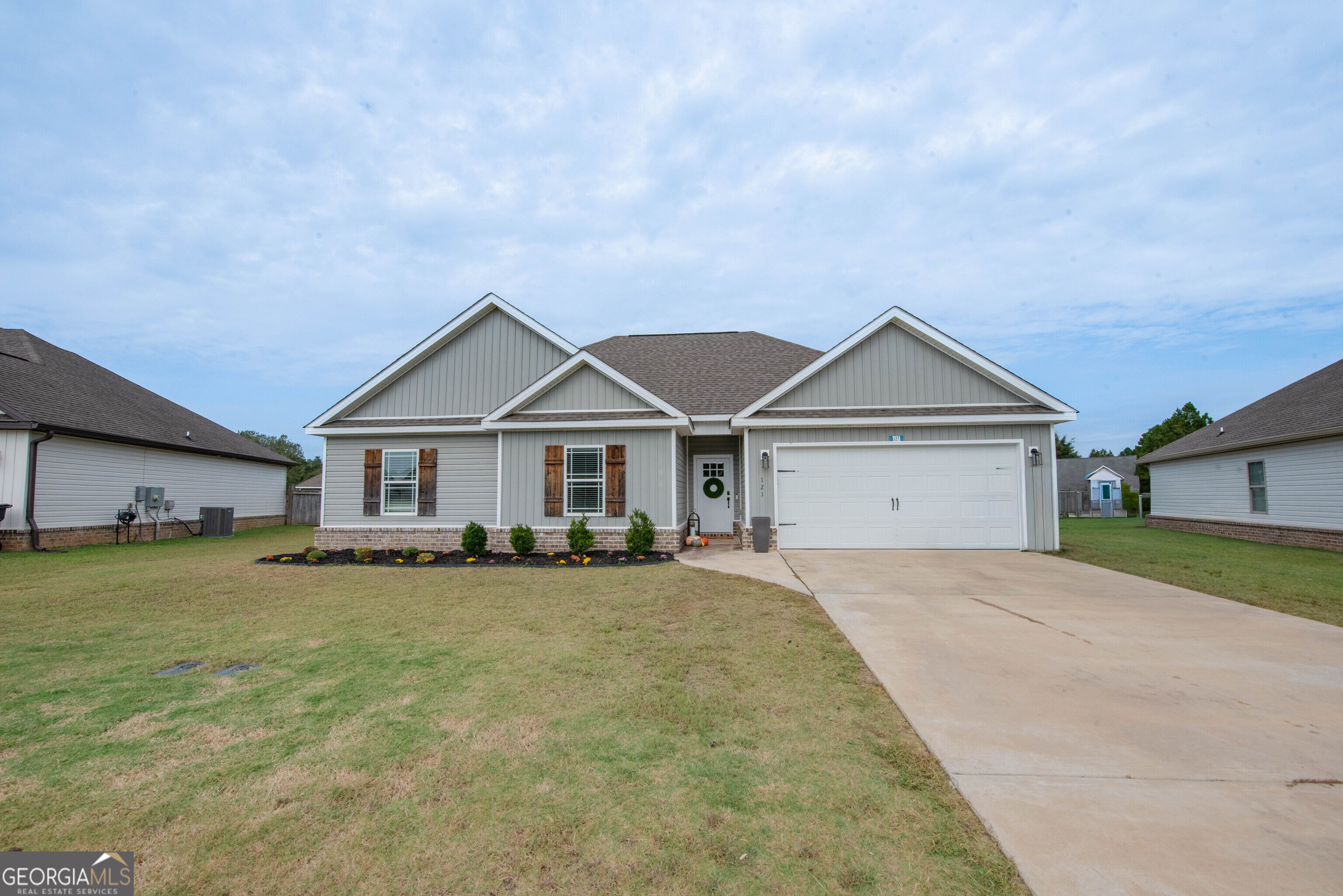 121 Locks Heath Ct. — photo