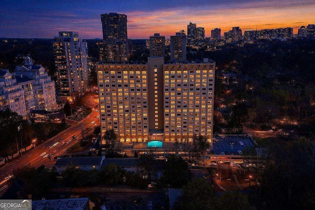 2479 Peachtree Rd NE 1517 — photo