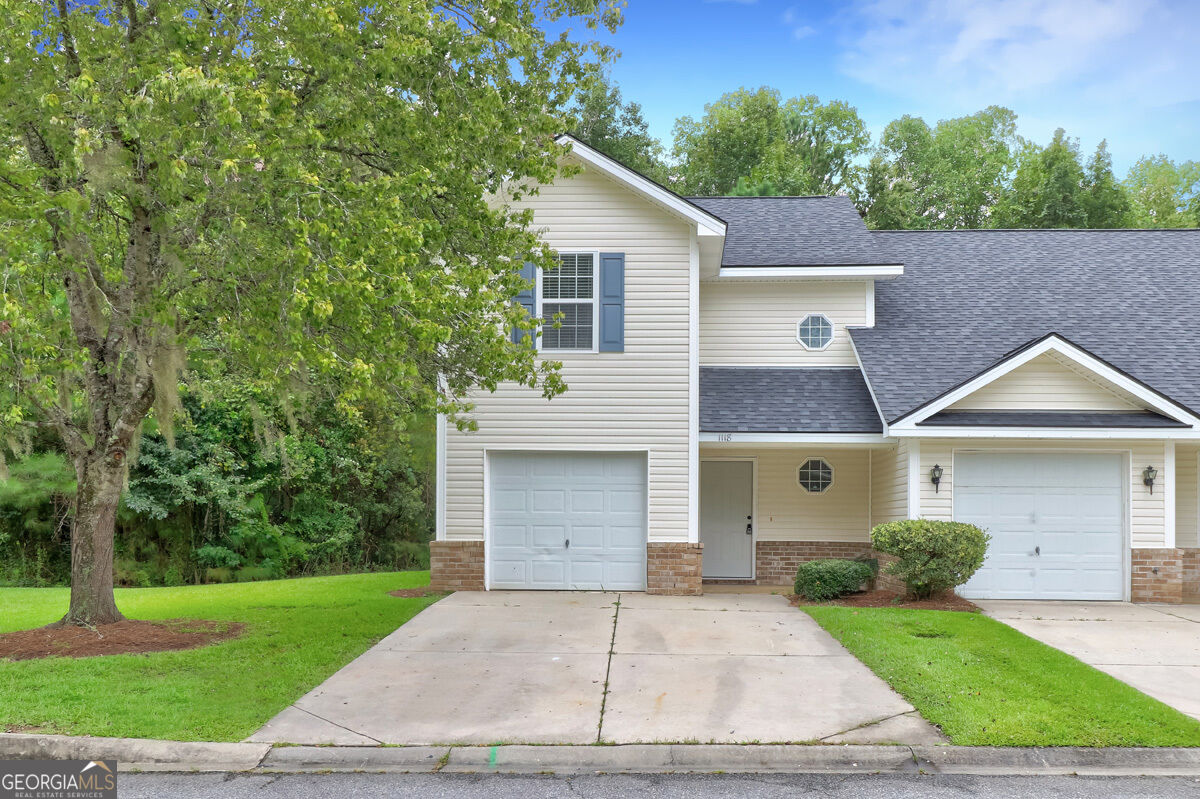 1118 Towne Park Dr — photo