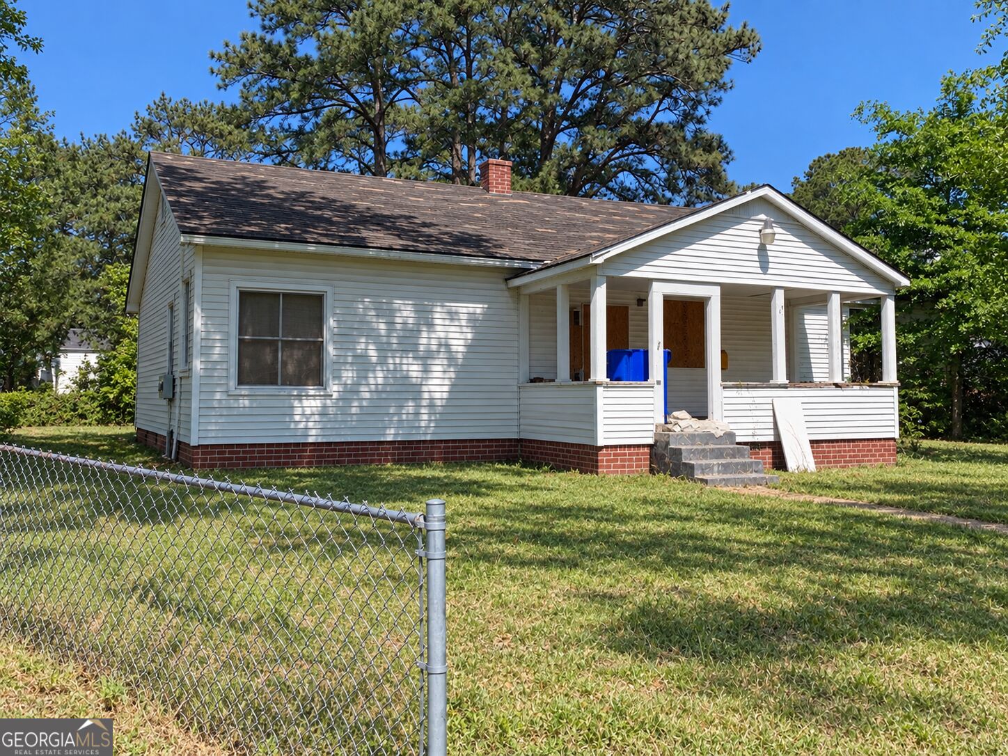 1282 Radio Dr — photo
