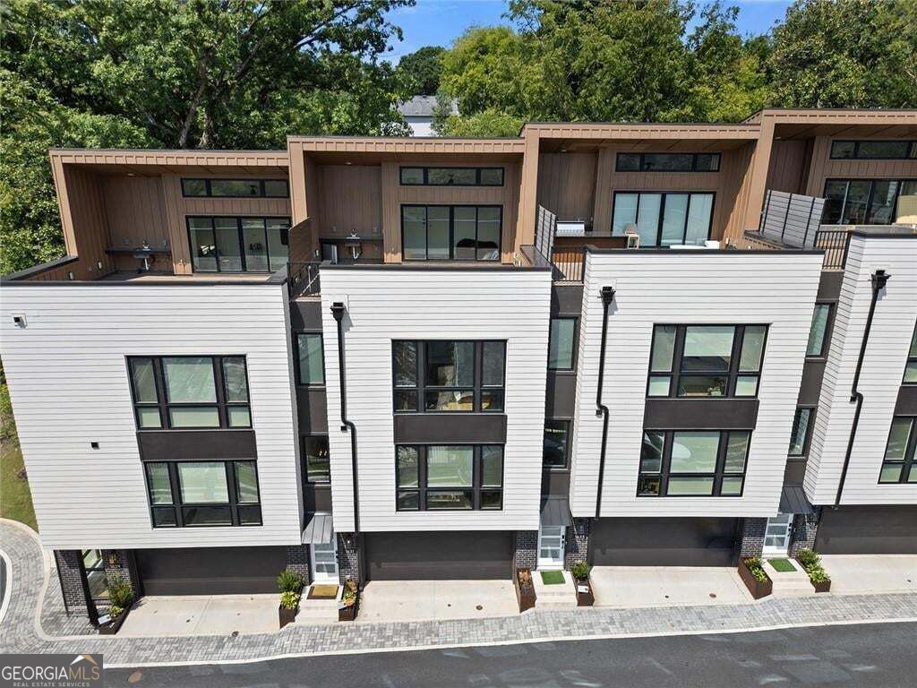 1631 Overlook Way NW — photo