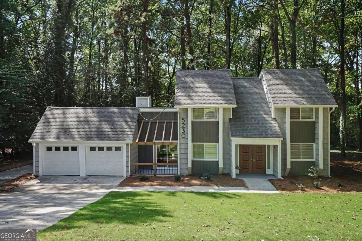 5230 Essex Farms Ct — photo