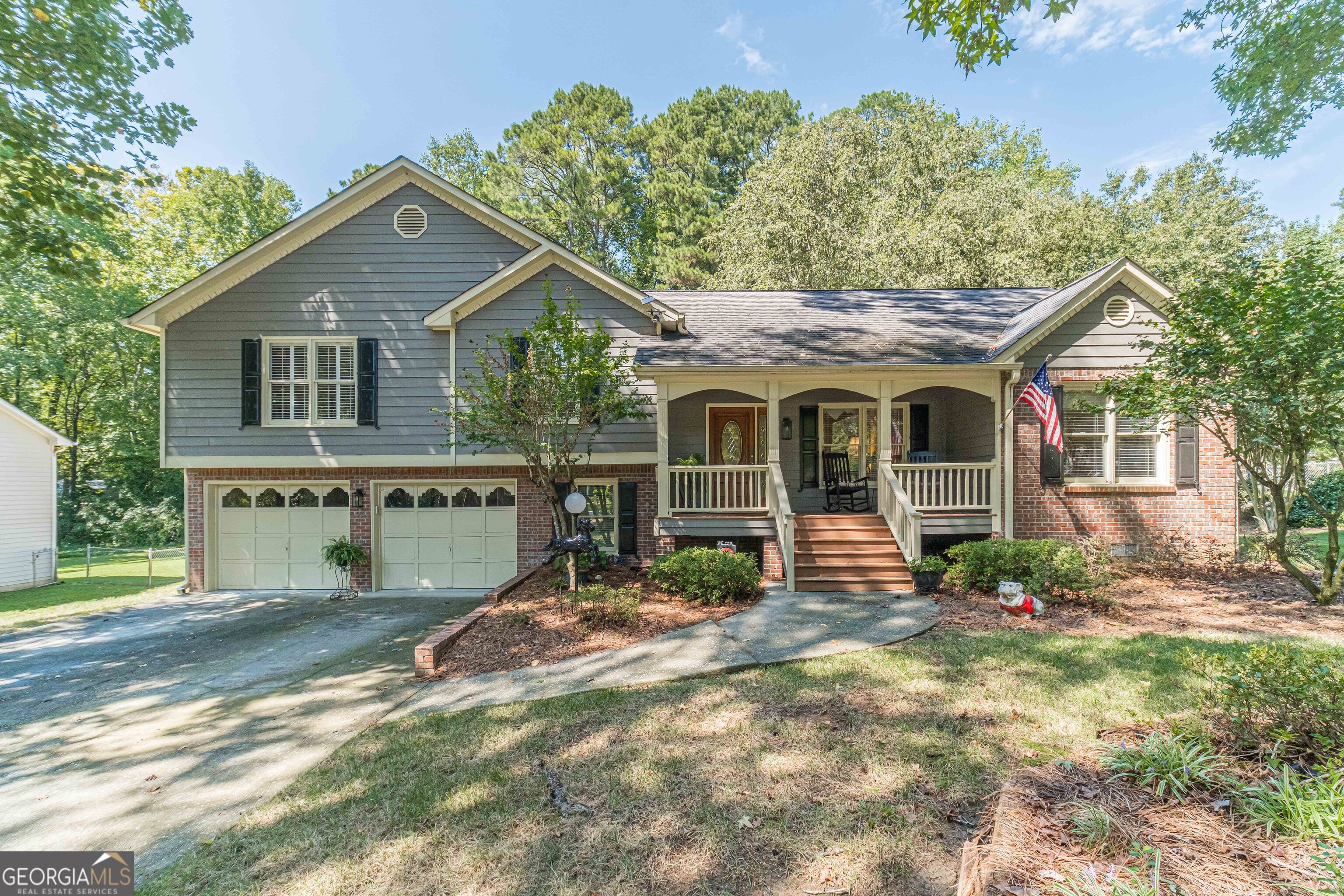 2759 Lanier Dr — photo