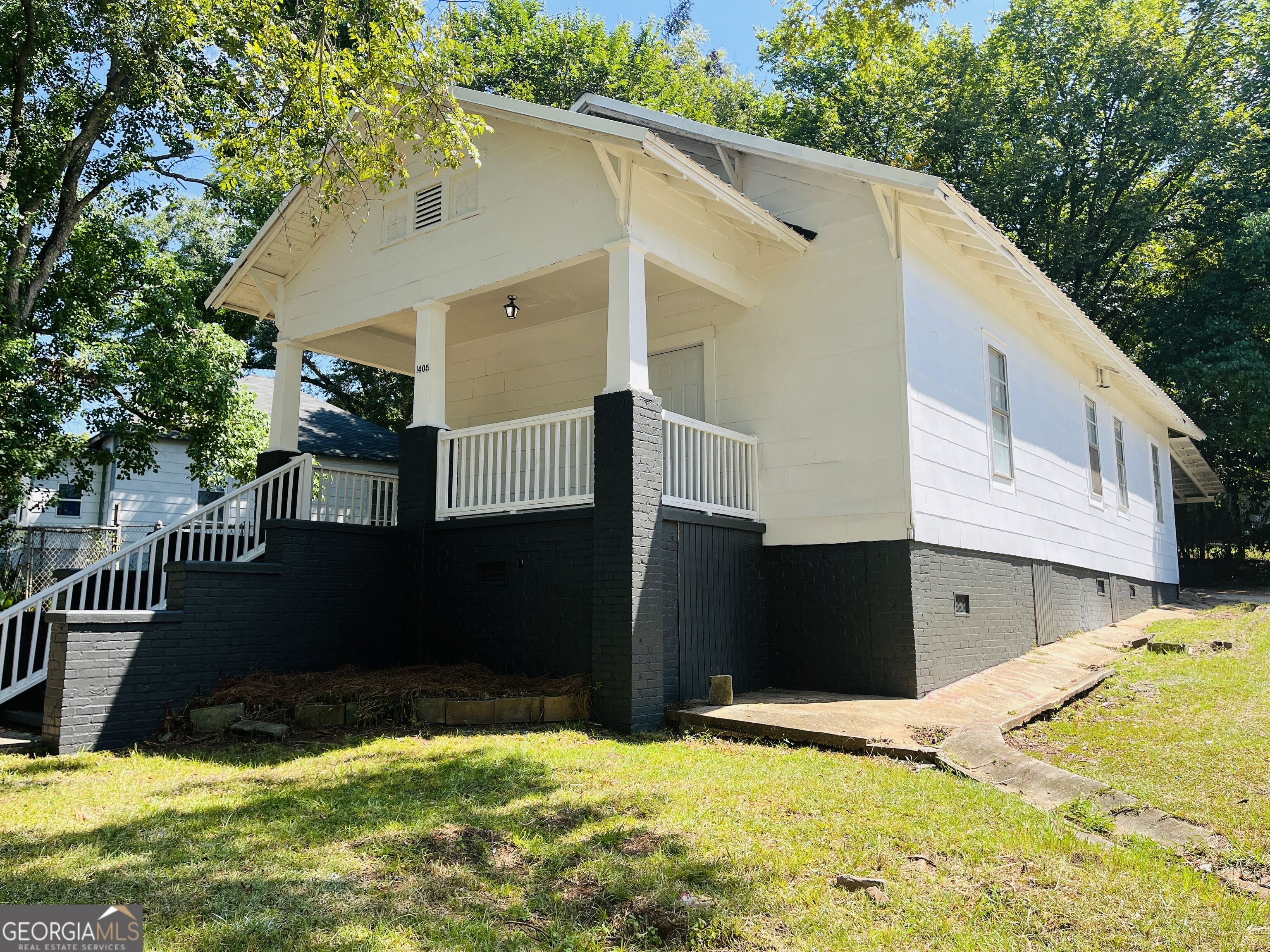 1405 Austin St — photo