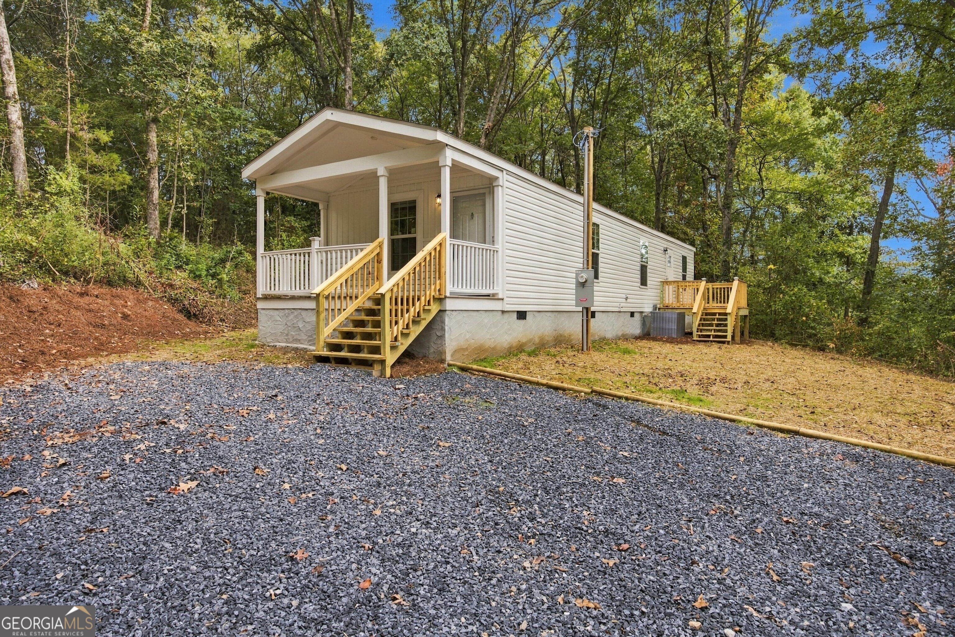 516 Lee Joan Dr — photo
