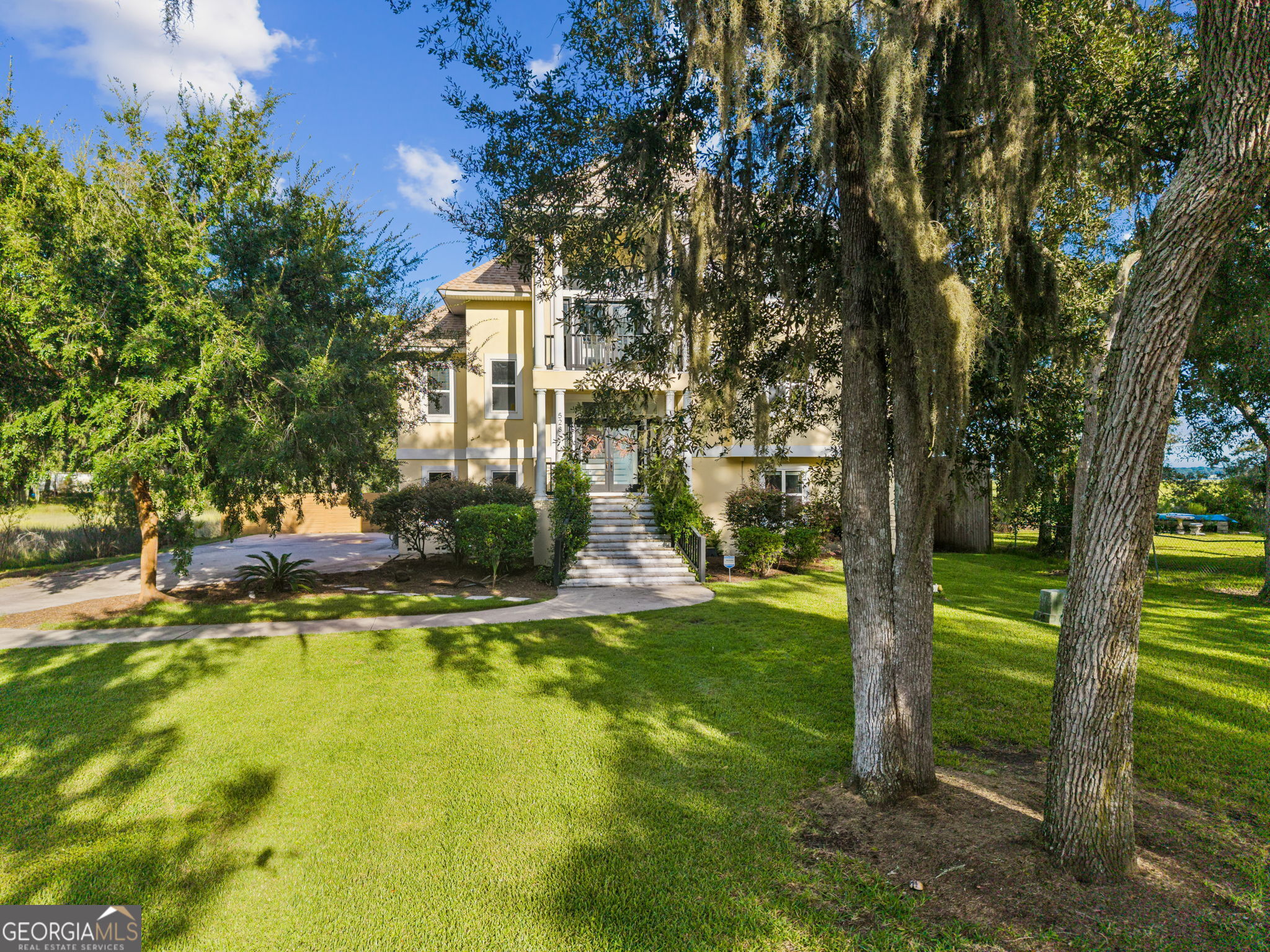 528 Pelican Cir — photo