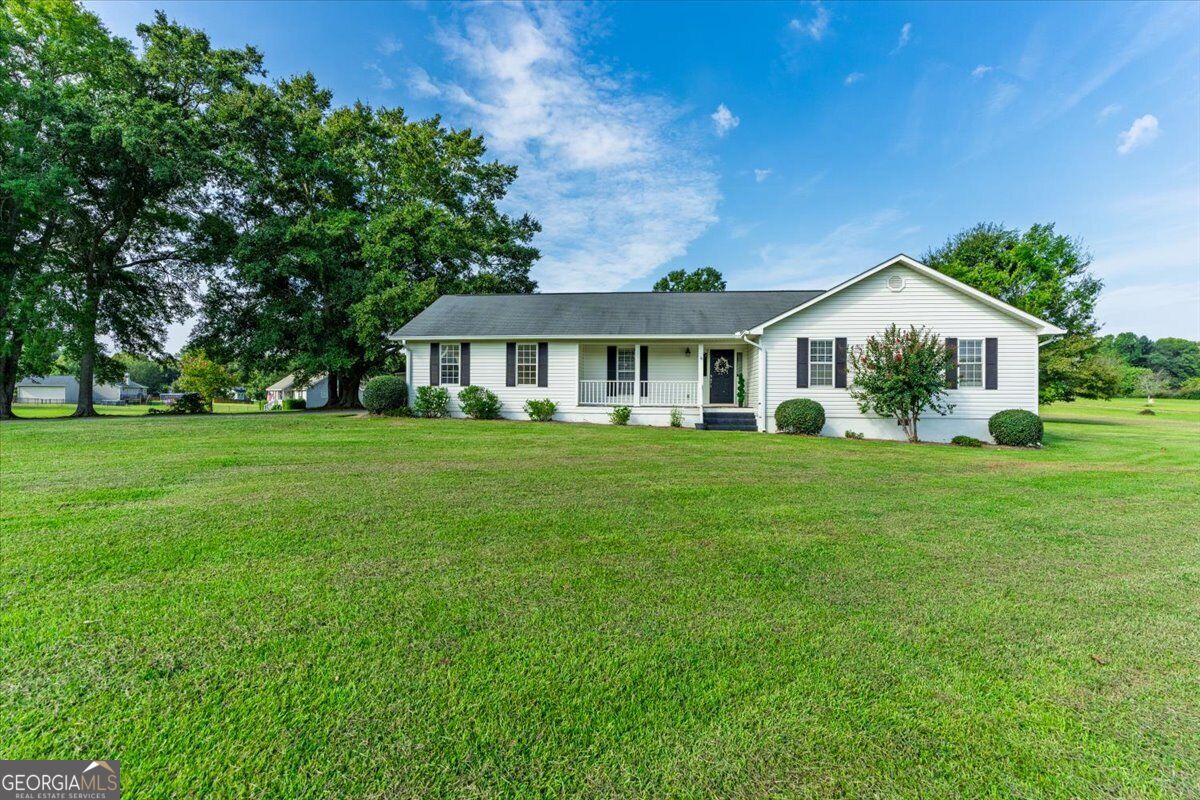 106 Stonegables Dr — photo