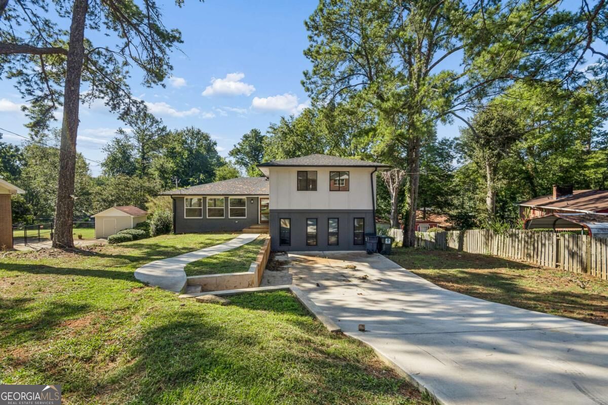2799 Hermosa Dr — photo