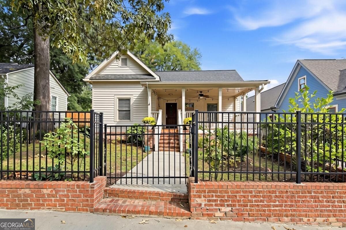 743 Bonnie Brae Ave SW — photo