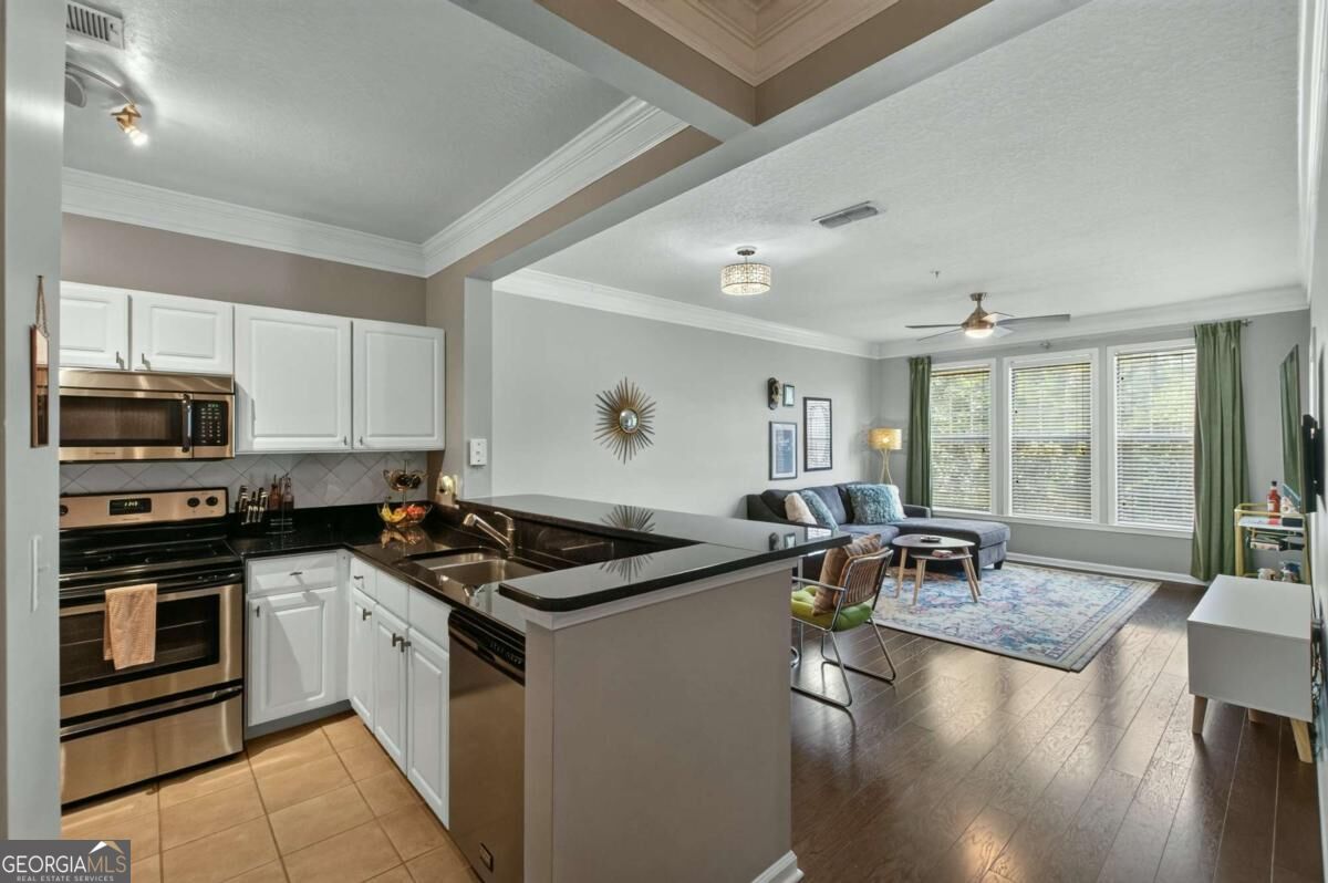 4203 Westchester Rdg NE — photo