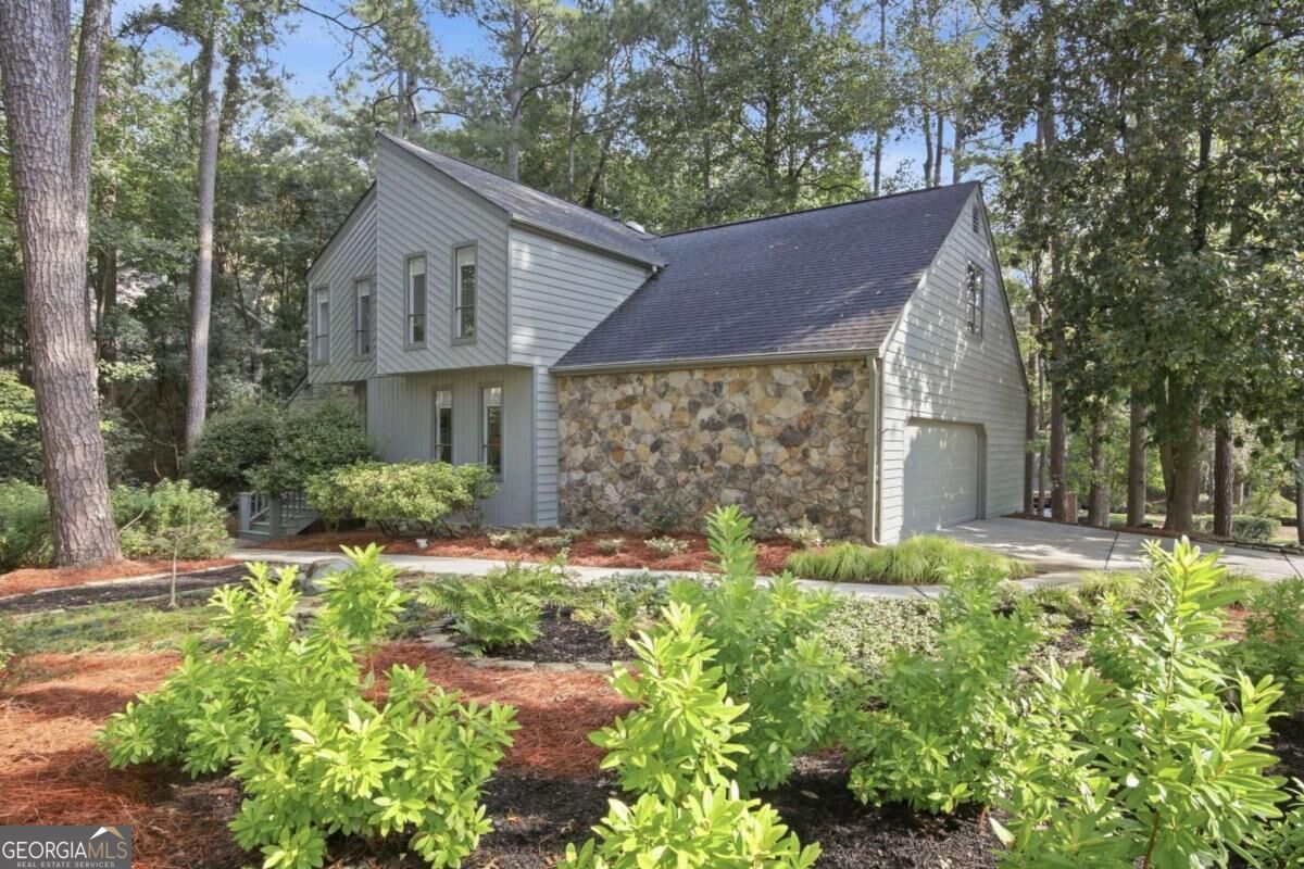 2222 Chimney Springs Dr — photo