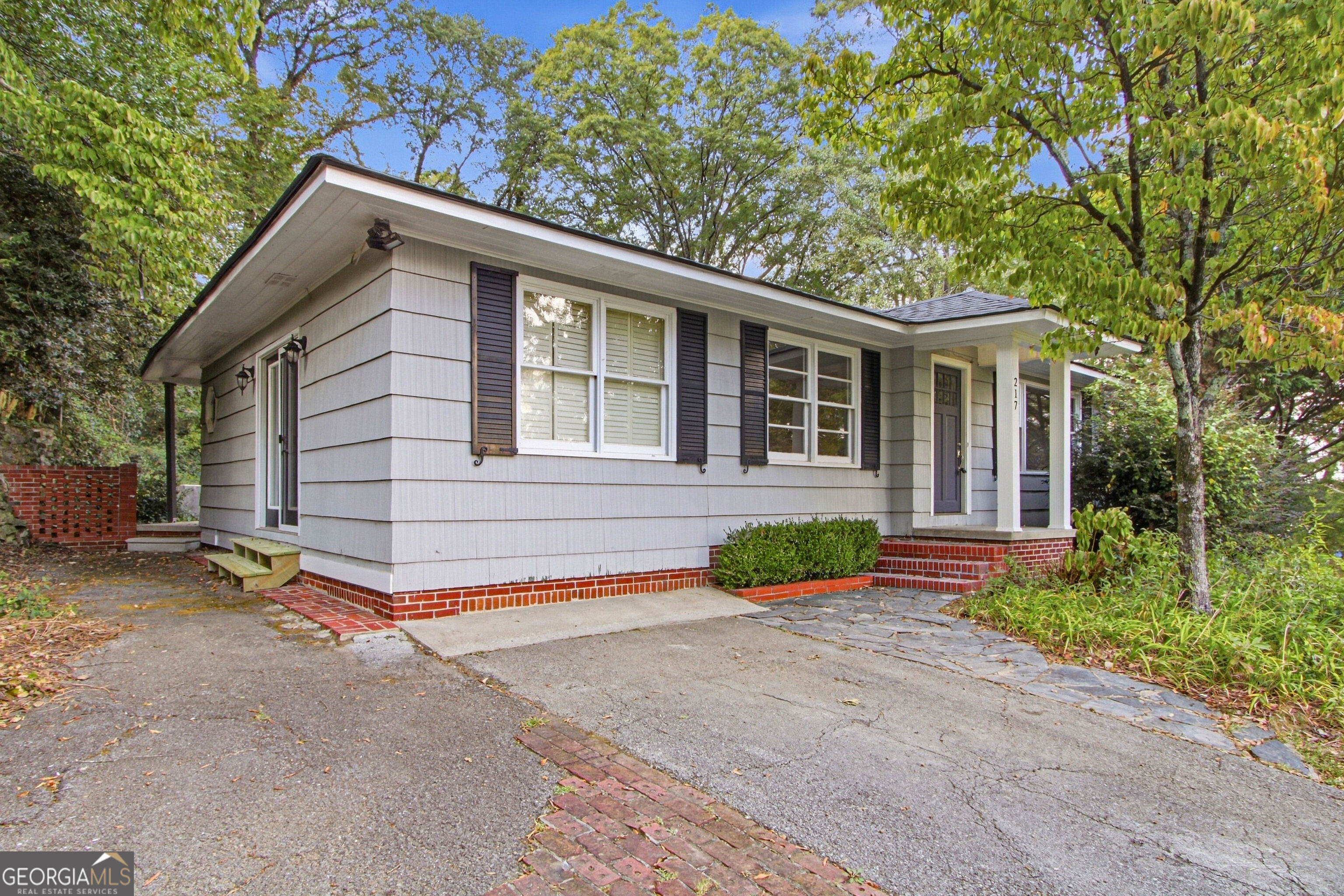217 Victory Dr — photo