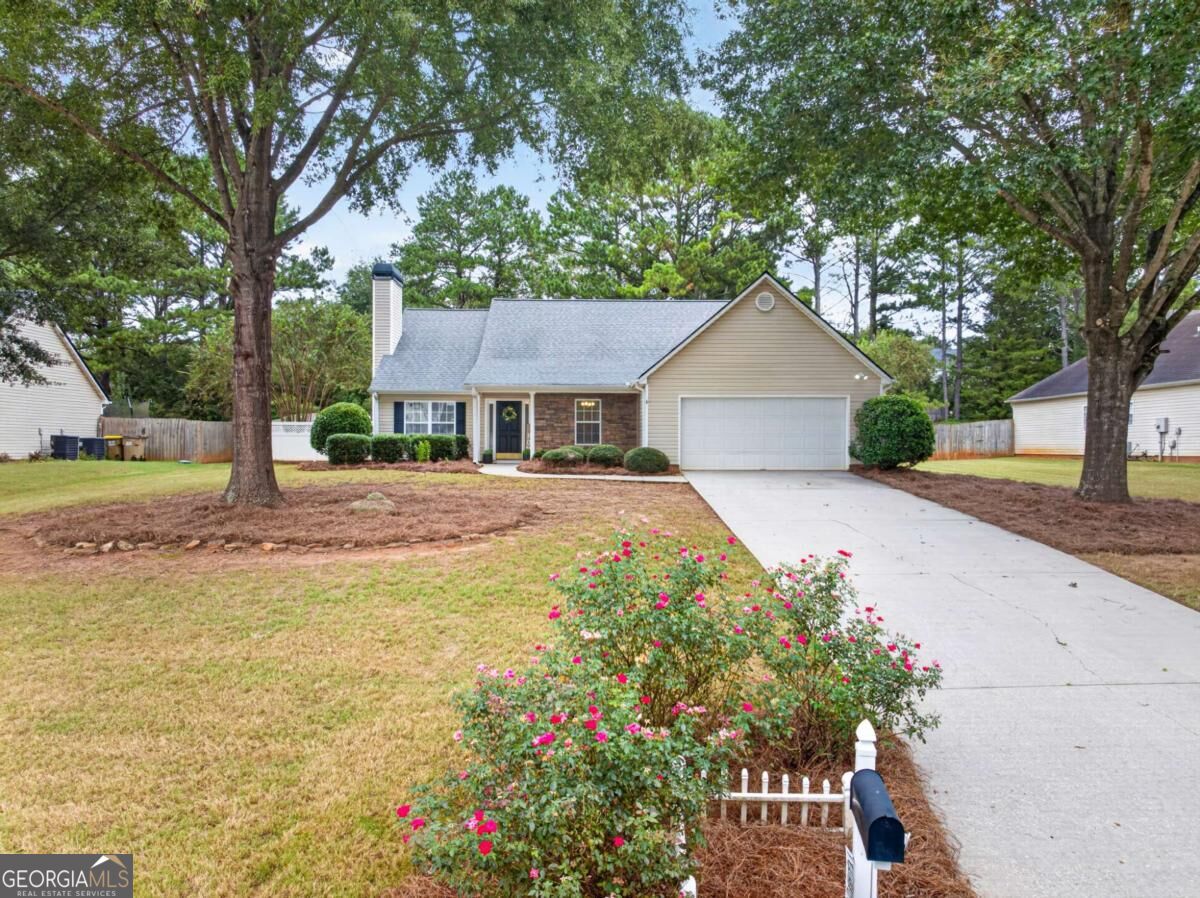 531 Carriage Dr — photo