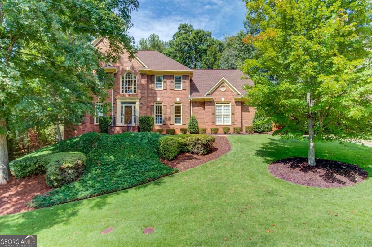 775 Woodrow Dr — photo