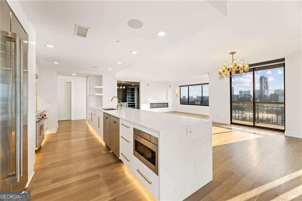 3481 Lakeside Dr NE P206 — photo