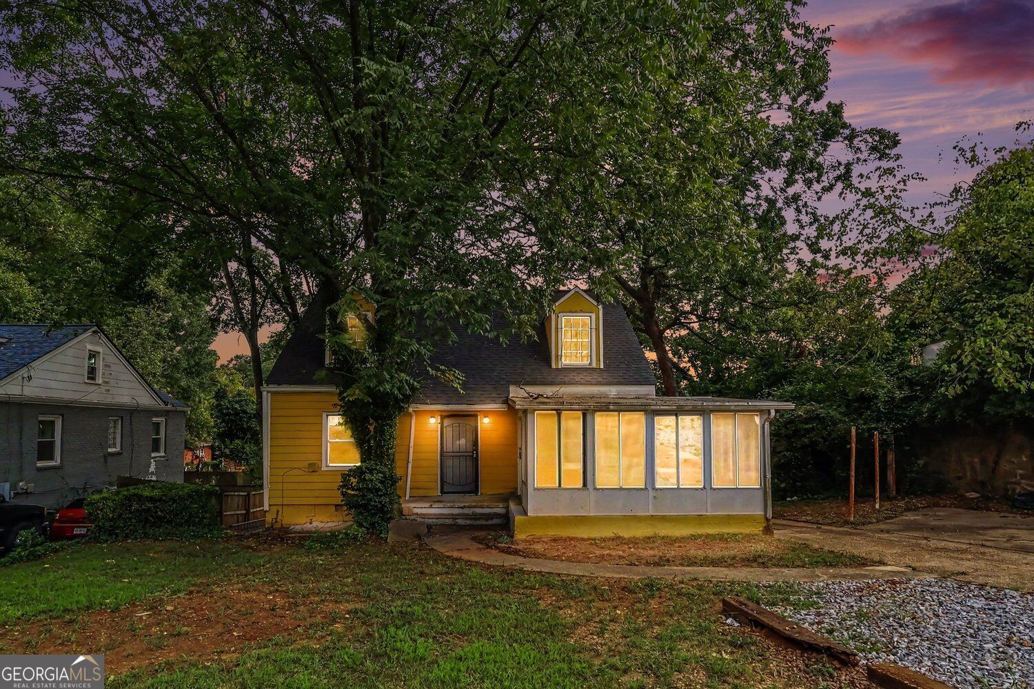 1239 Eastland Rd SE — photo