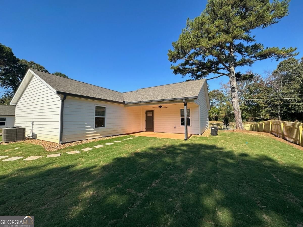 5907 Maiden Ln — photo