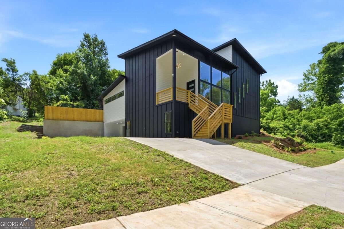 2178 Cavanaugh Ave SE — photo