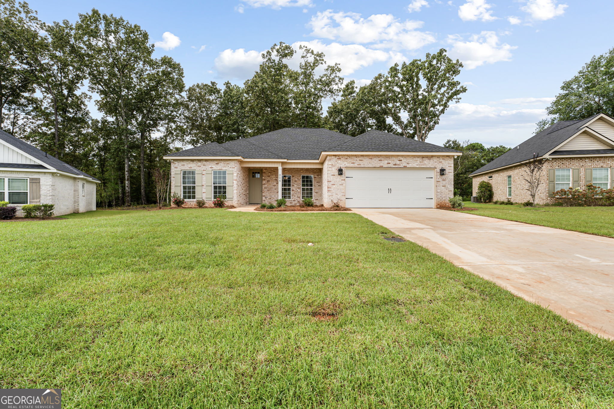 215 Otters Ridge Dr — photo