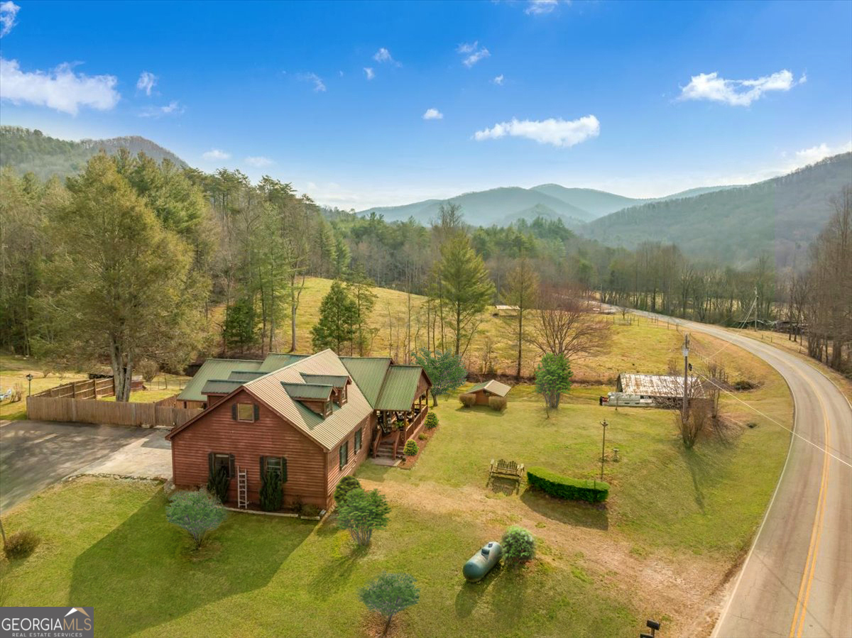 4253 Swallows Creek Rd — photo