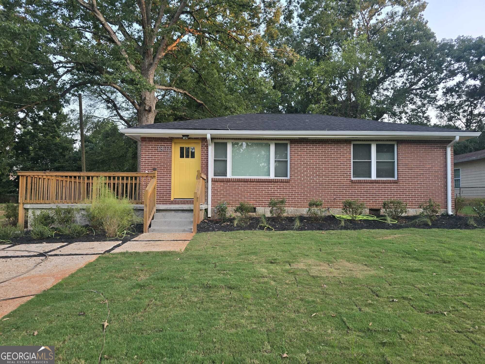 1807 Pennington Pl SE — photo