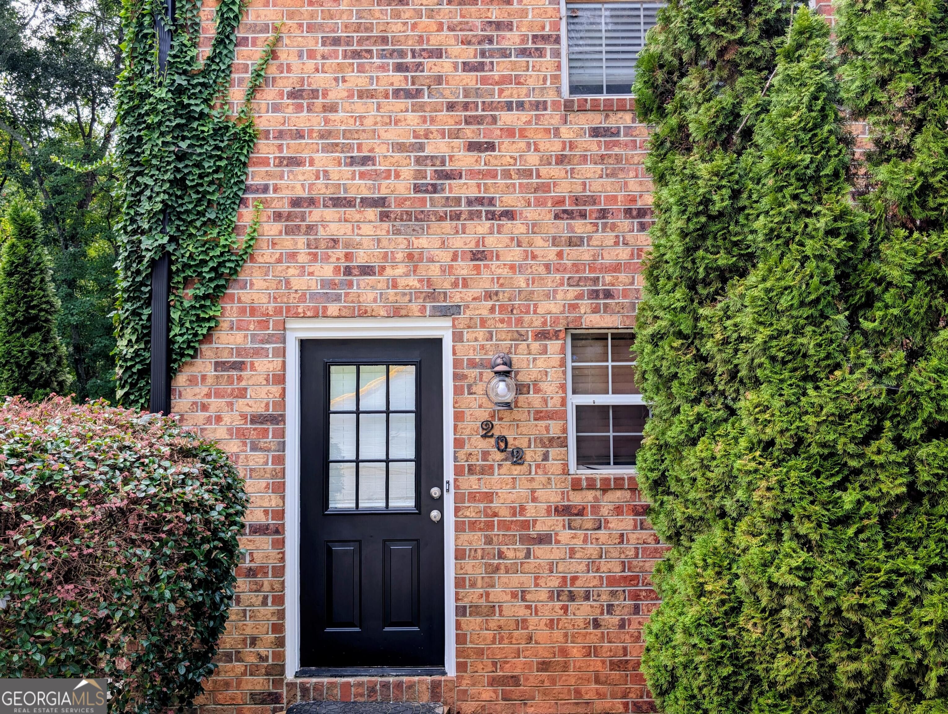 202 Sleepy Creek Dr — photo
