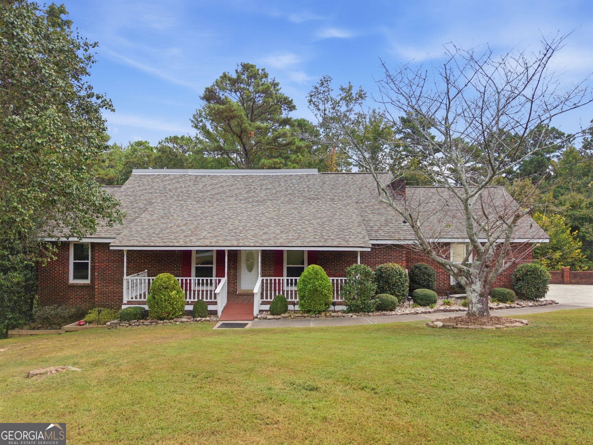 18 College View Dr SW — photo