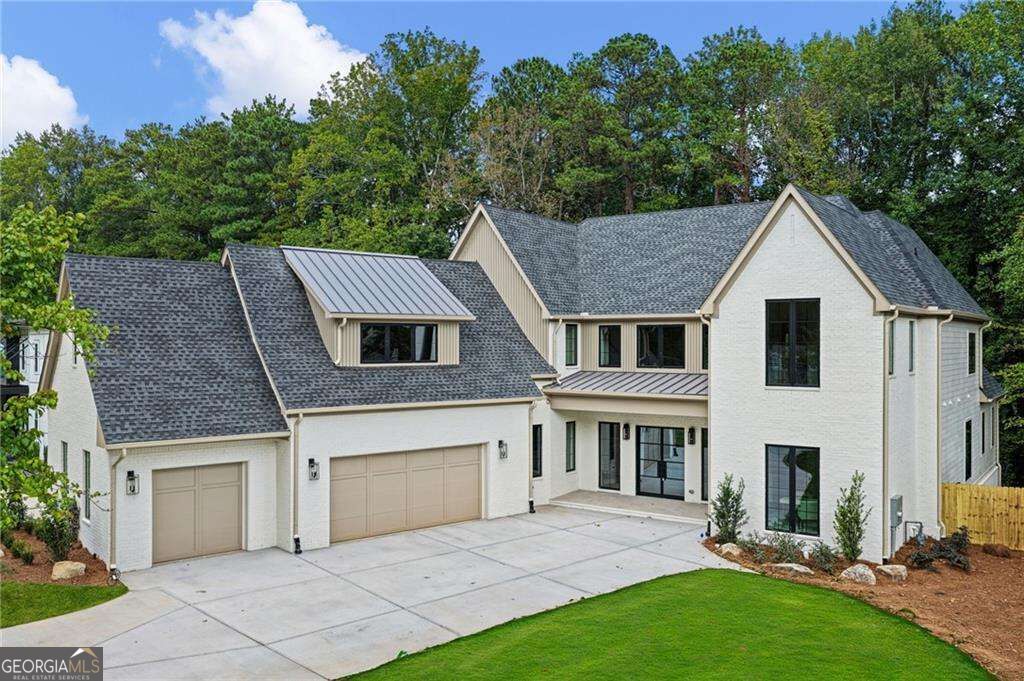 4901 Cambridge Dr — photo