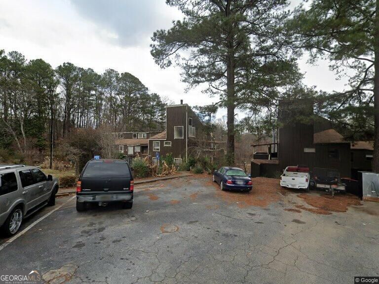 2744 #B Shellbark Rd — photo