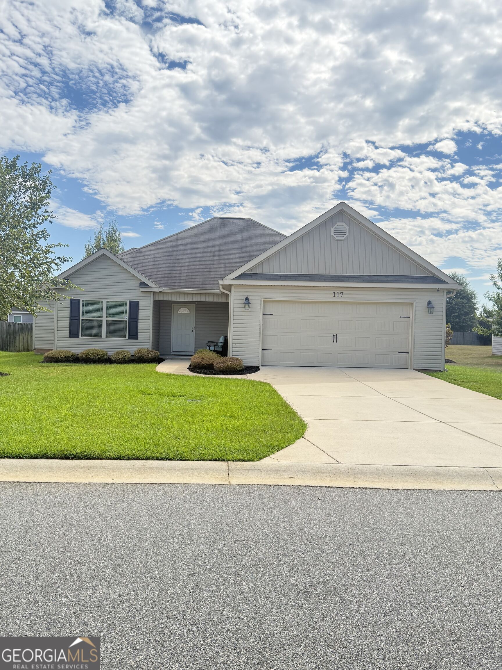 117 Milford Cir — photo