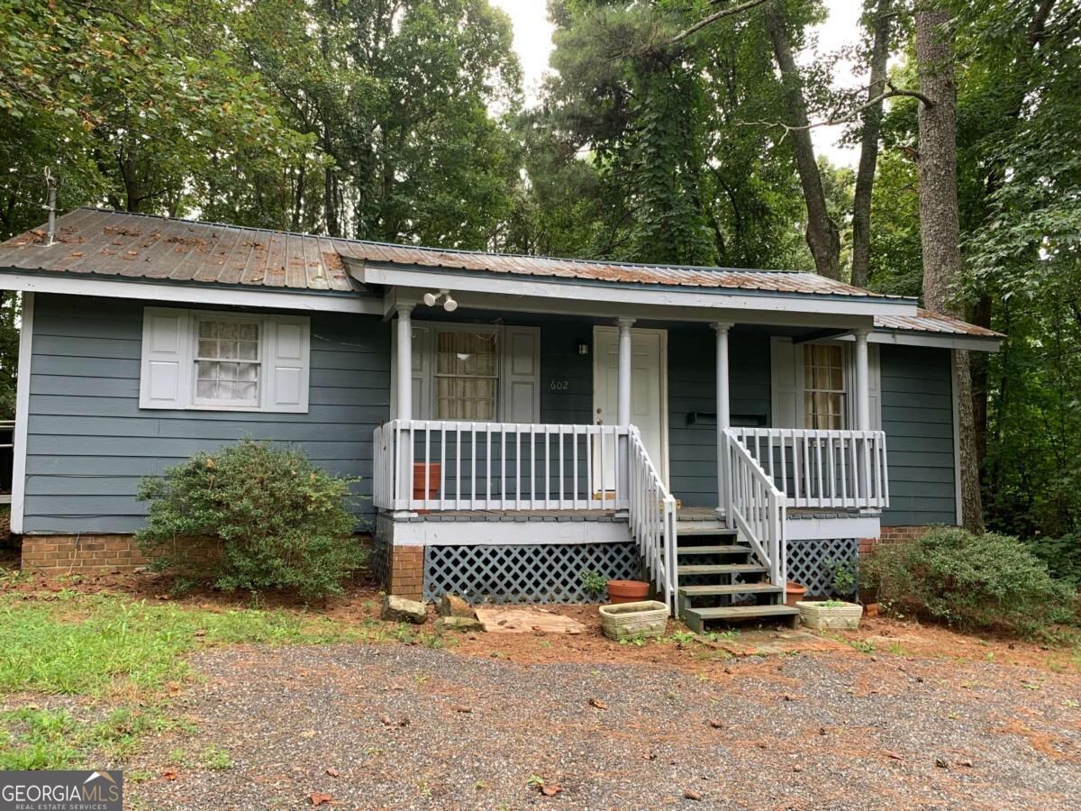 602 McCurdy Rd — photo