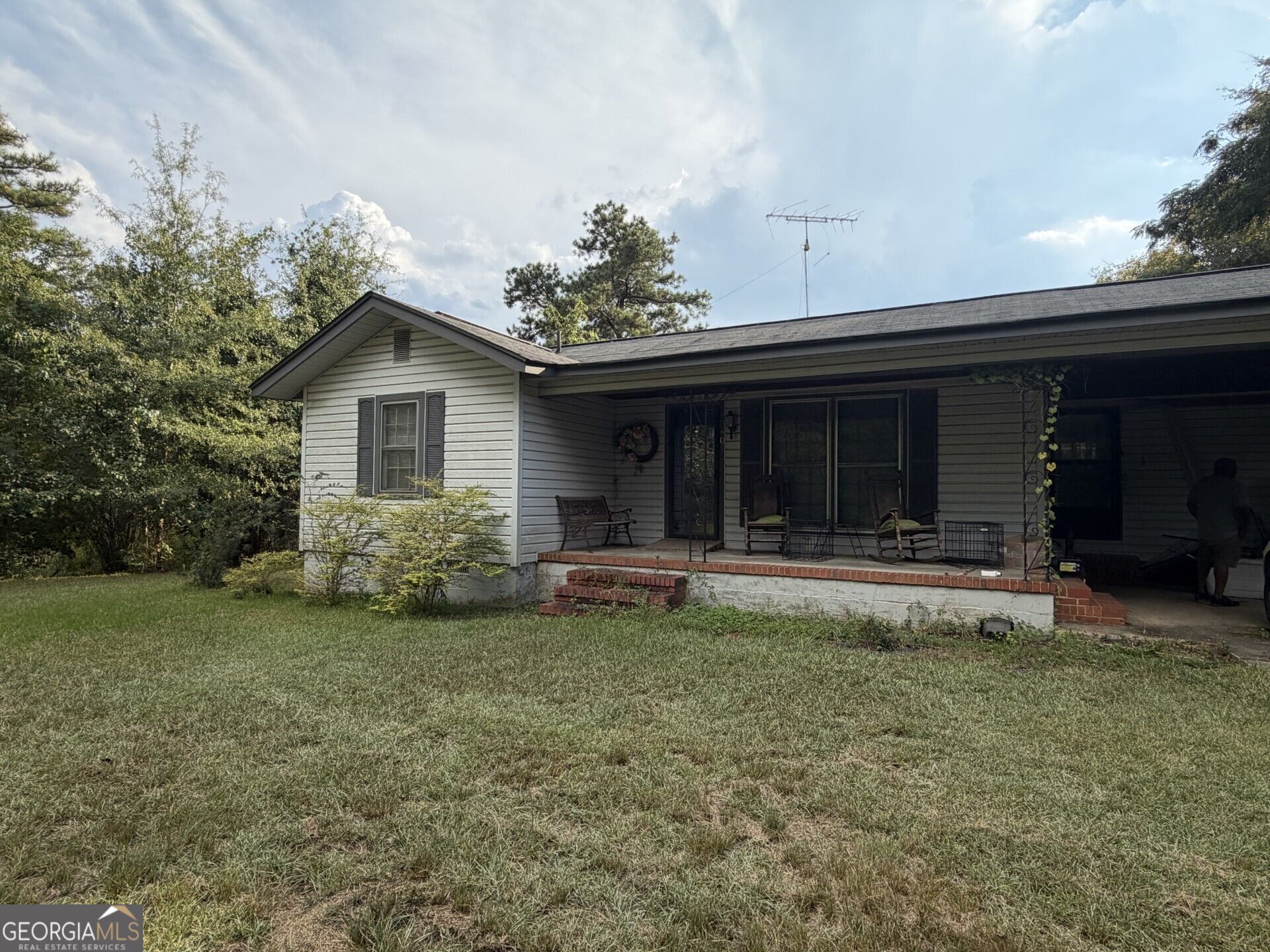 401 Sparta Hwy NE — photo