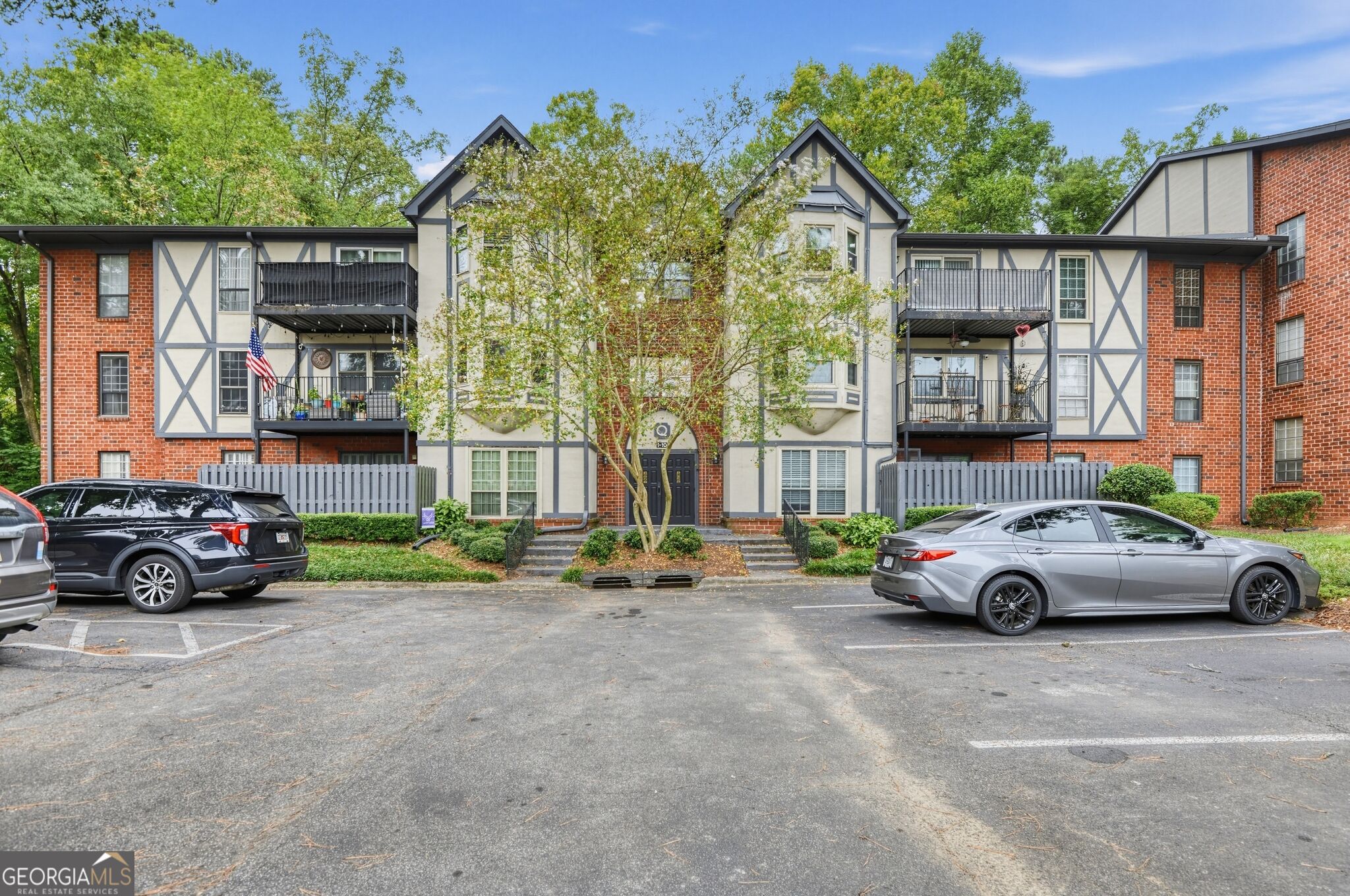 6851 Roswell Rd Apt Q 8 — photo