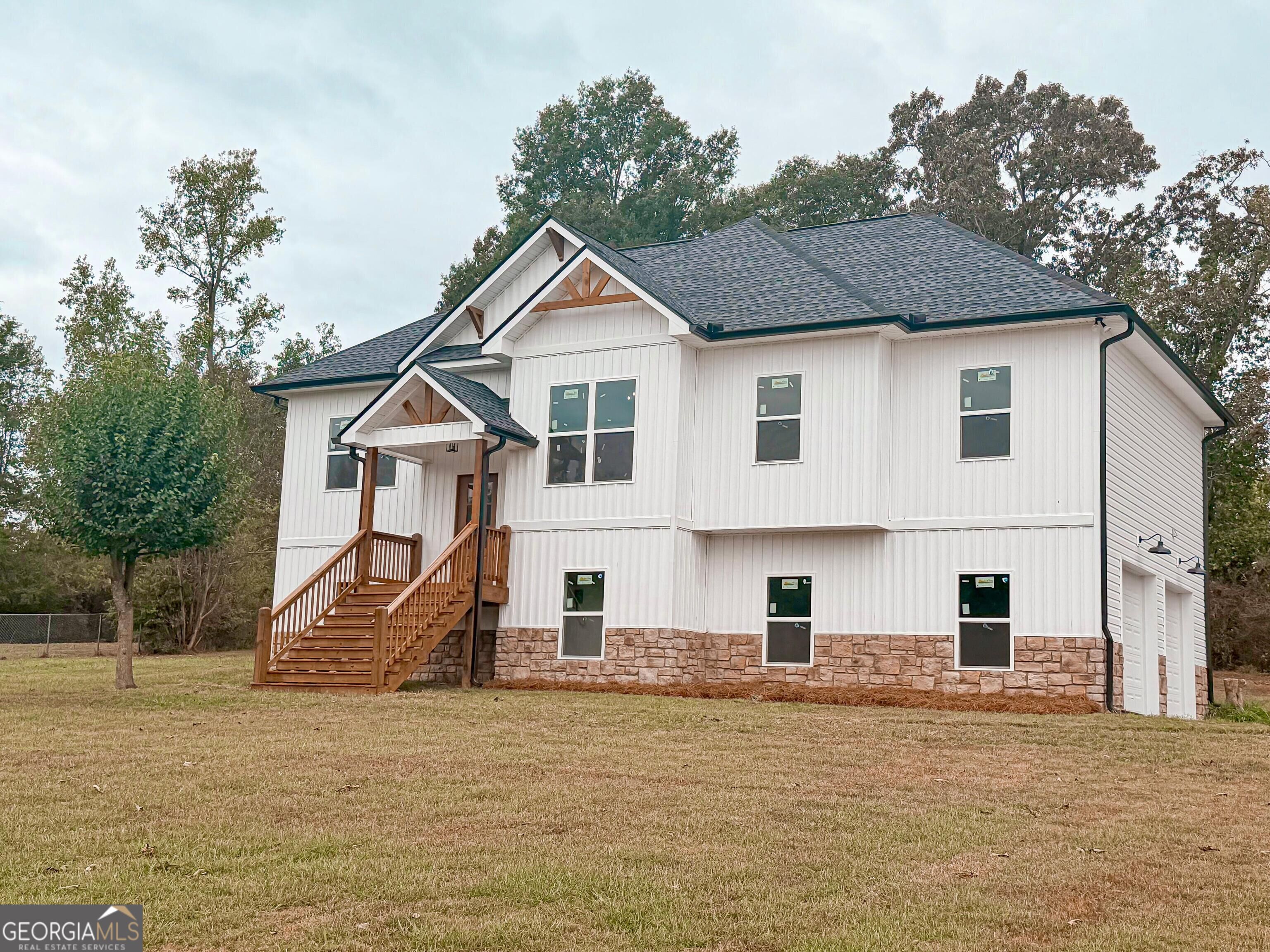 163 Woodberry Dr SE — photo