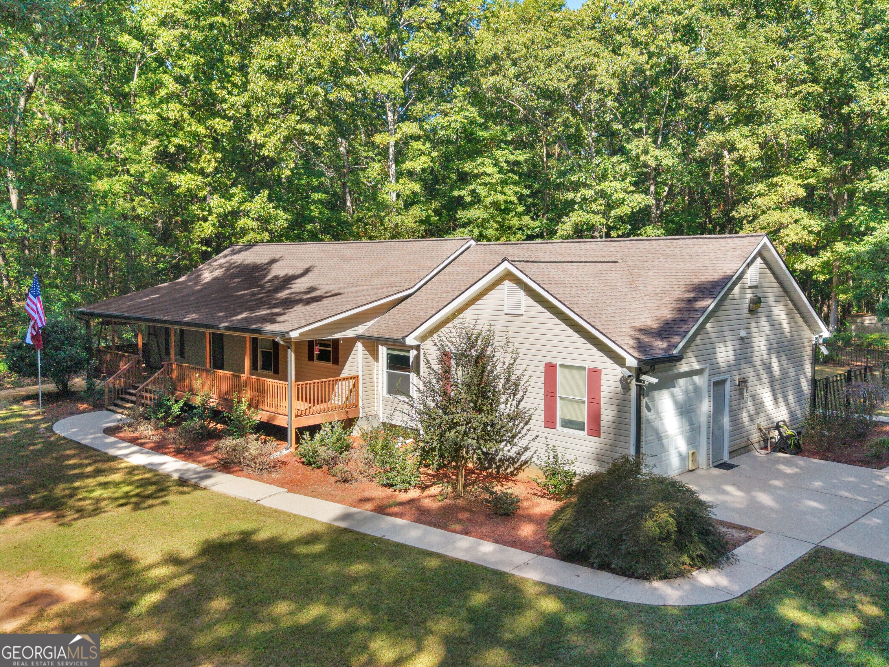 470 Fields Rd — photo