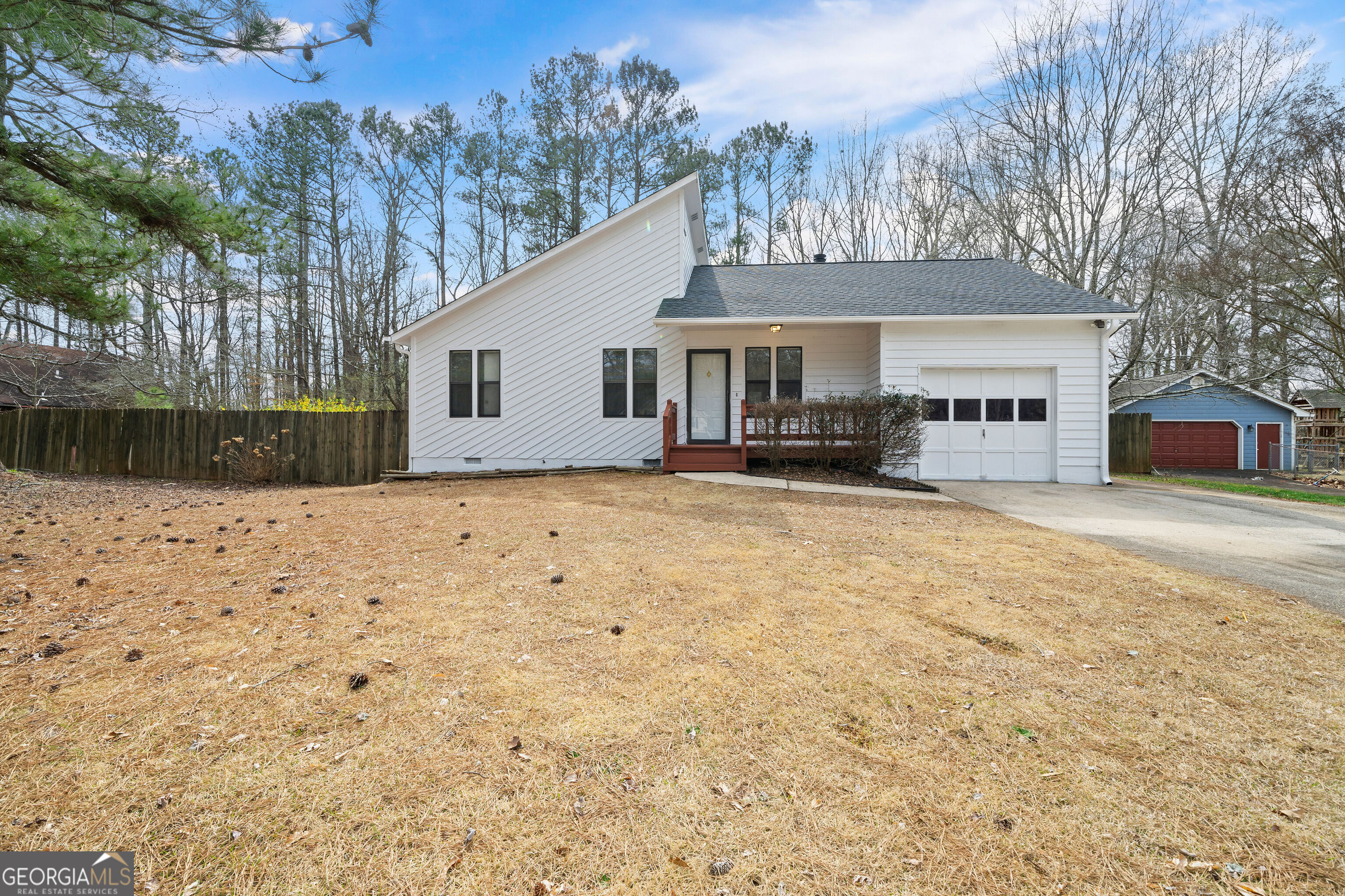 1358 Hardy Cir — photo