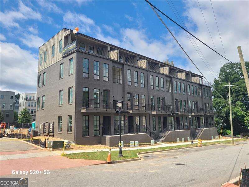 1283 Felix Court NW 73 — photo
