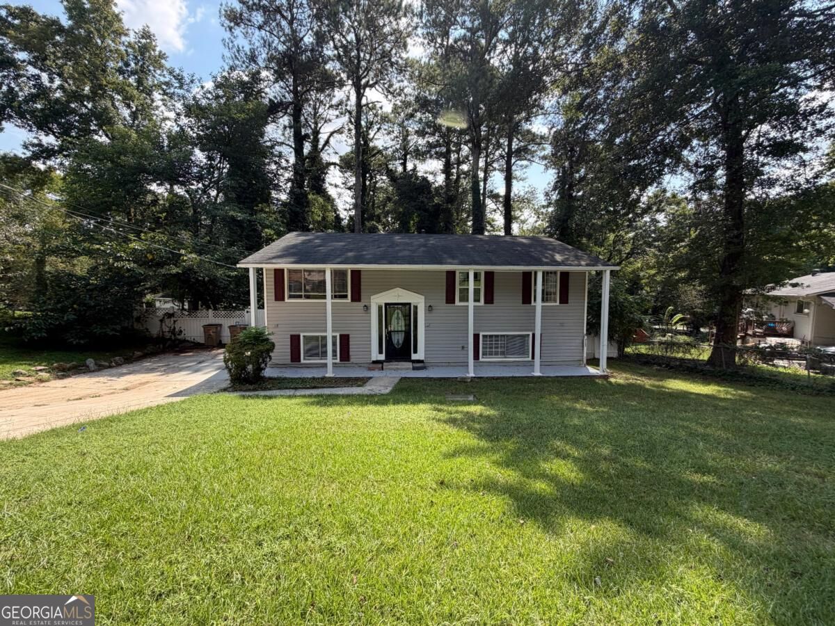 1340 Pineglen Dr — photo