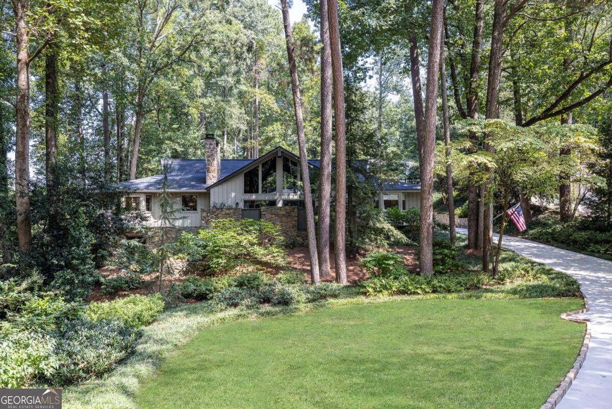 945 River Overlook Ct — photo