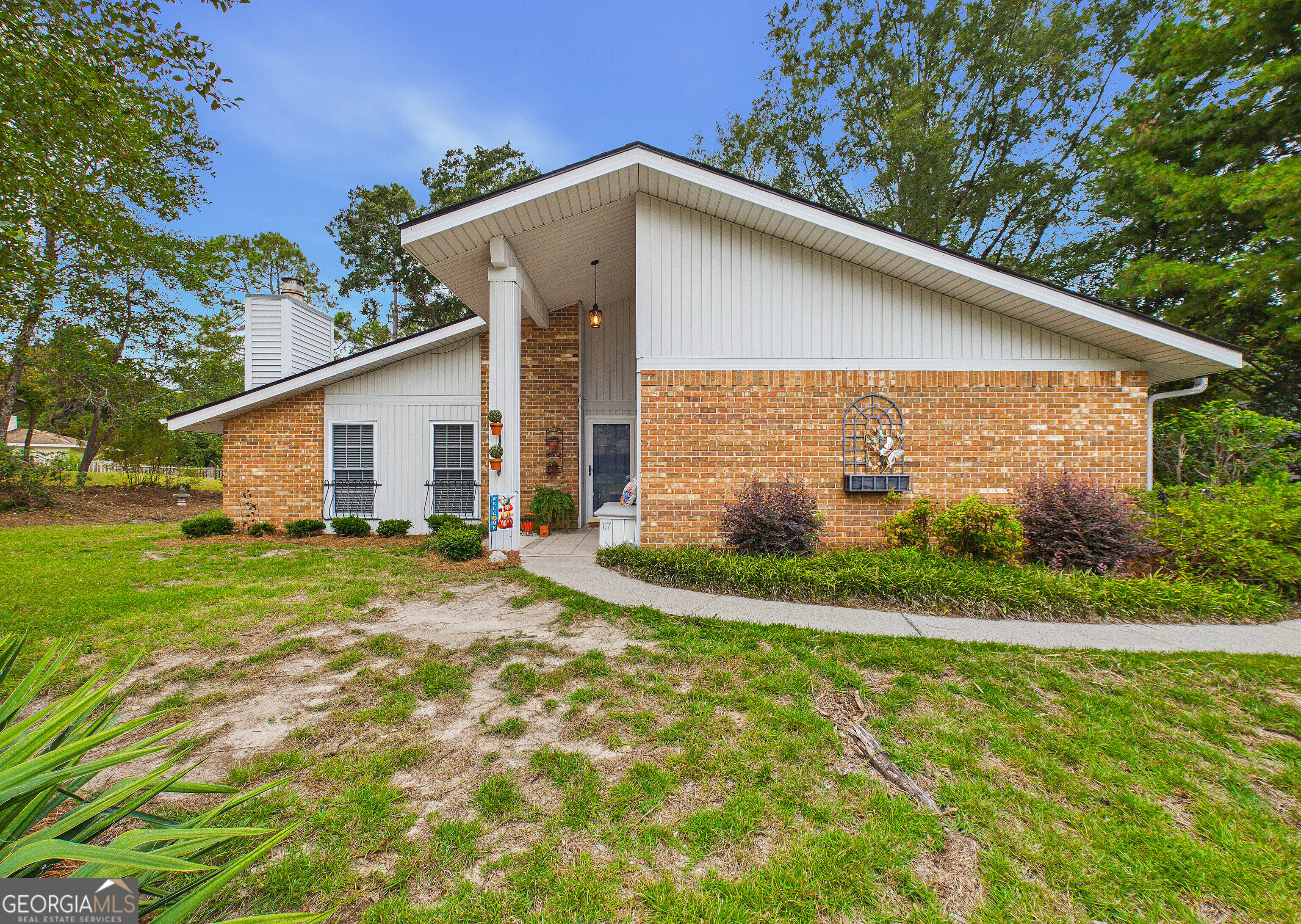 117 Lake Front Dr — photo