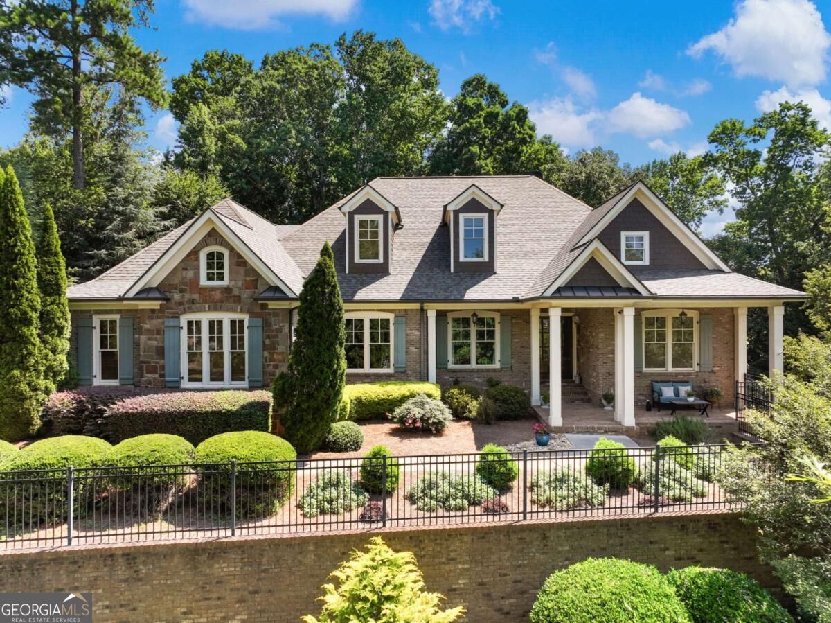 2474 Northern Oak Dr — photo