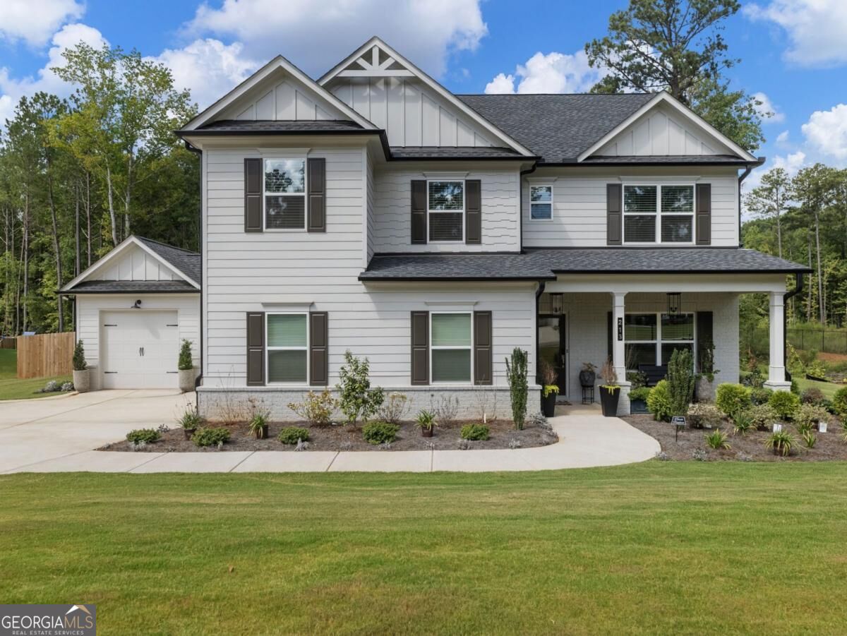 213 Meadows Dr — photo