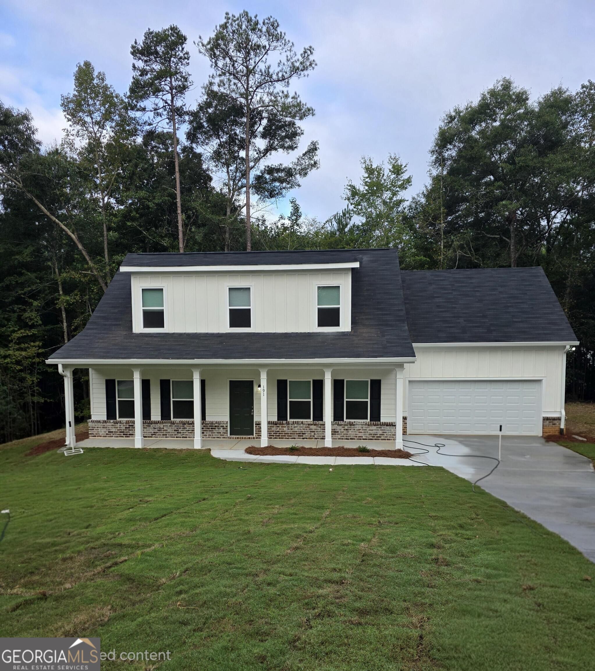 191 Laura Lane — photo