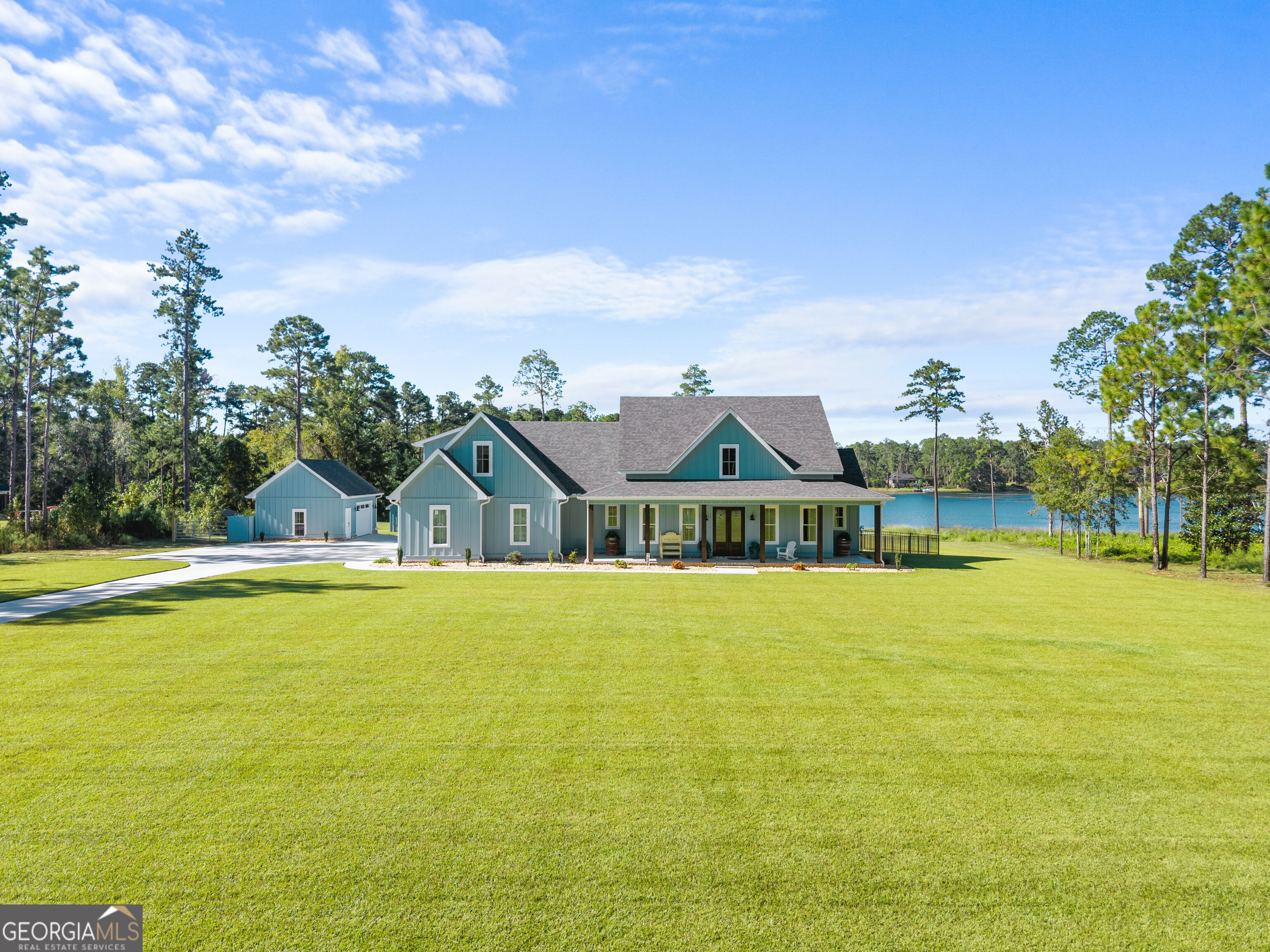 122 E Lake Dr — photo