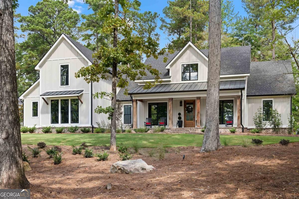 1211 Turnberry Cir — photo