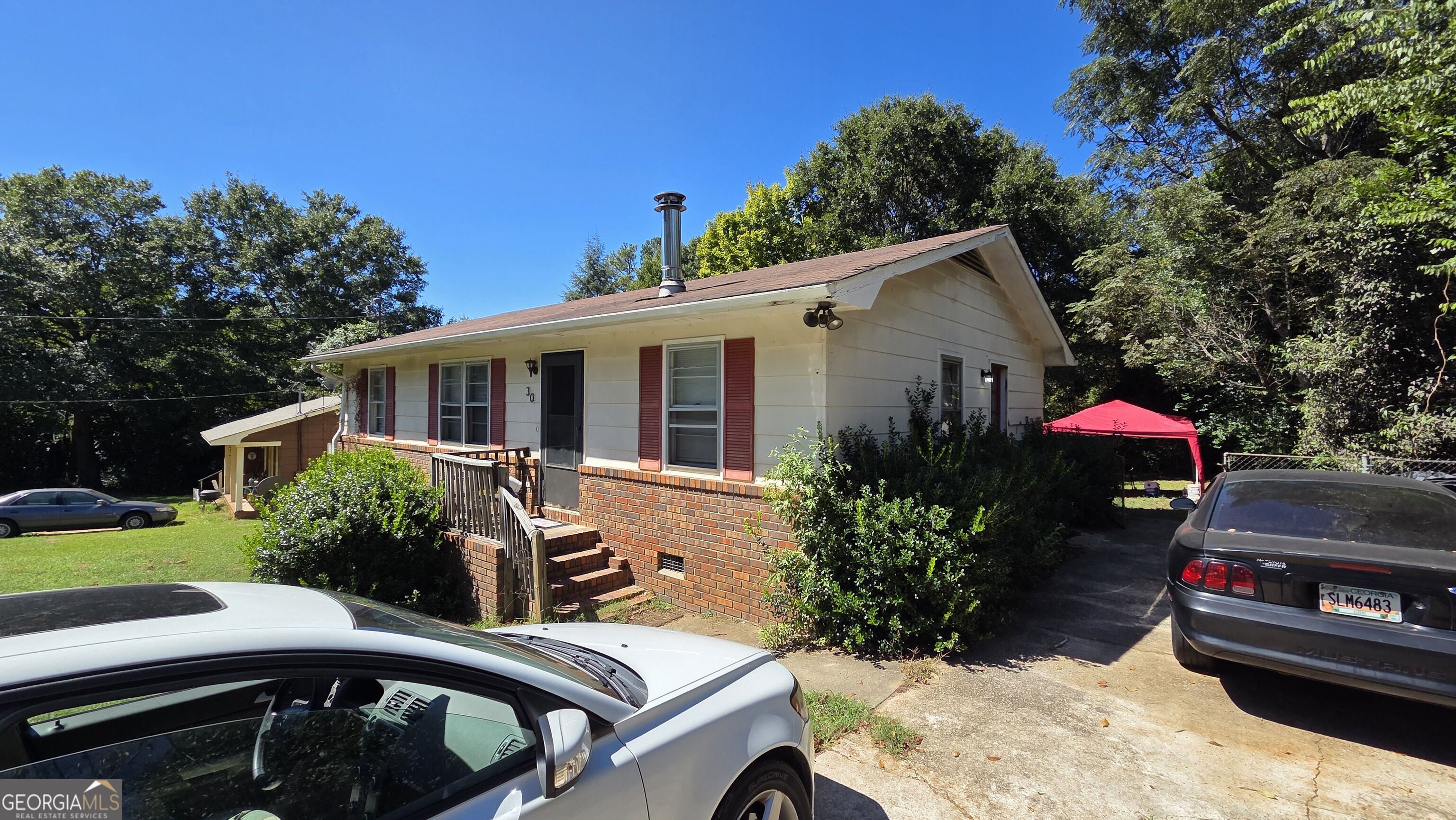 30 Hillcrest Dr — photo