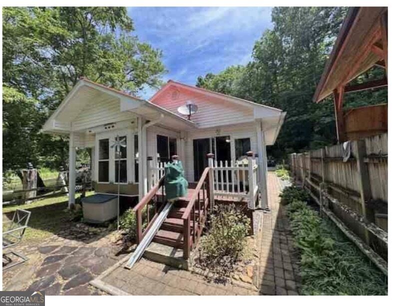 4184 Riverbank Run — photo
