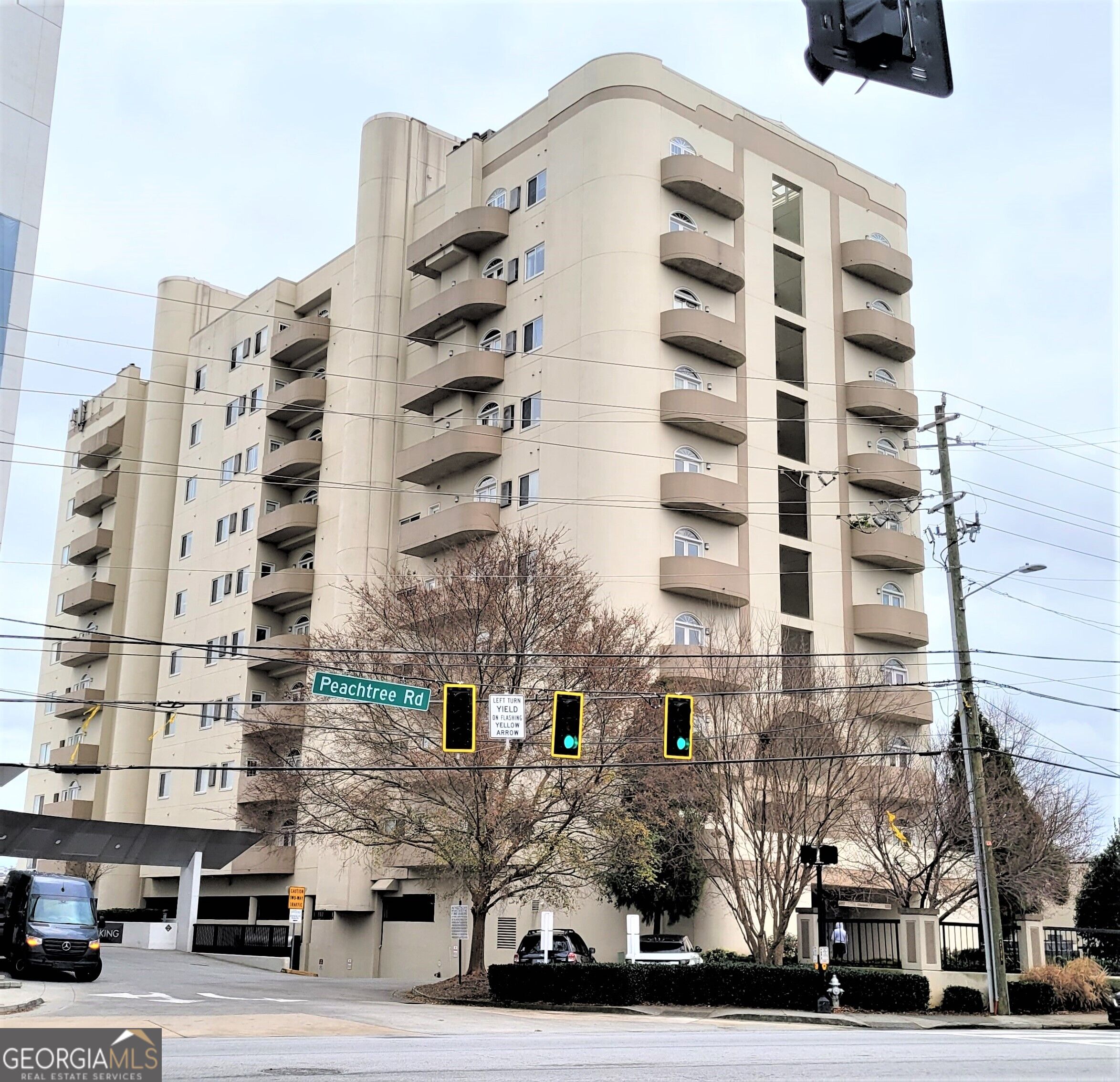 2161 Peachtree Rd NE Unit #901 — photo