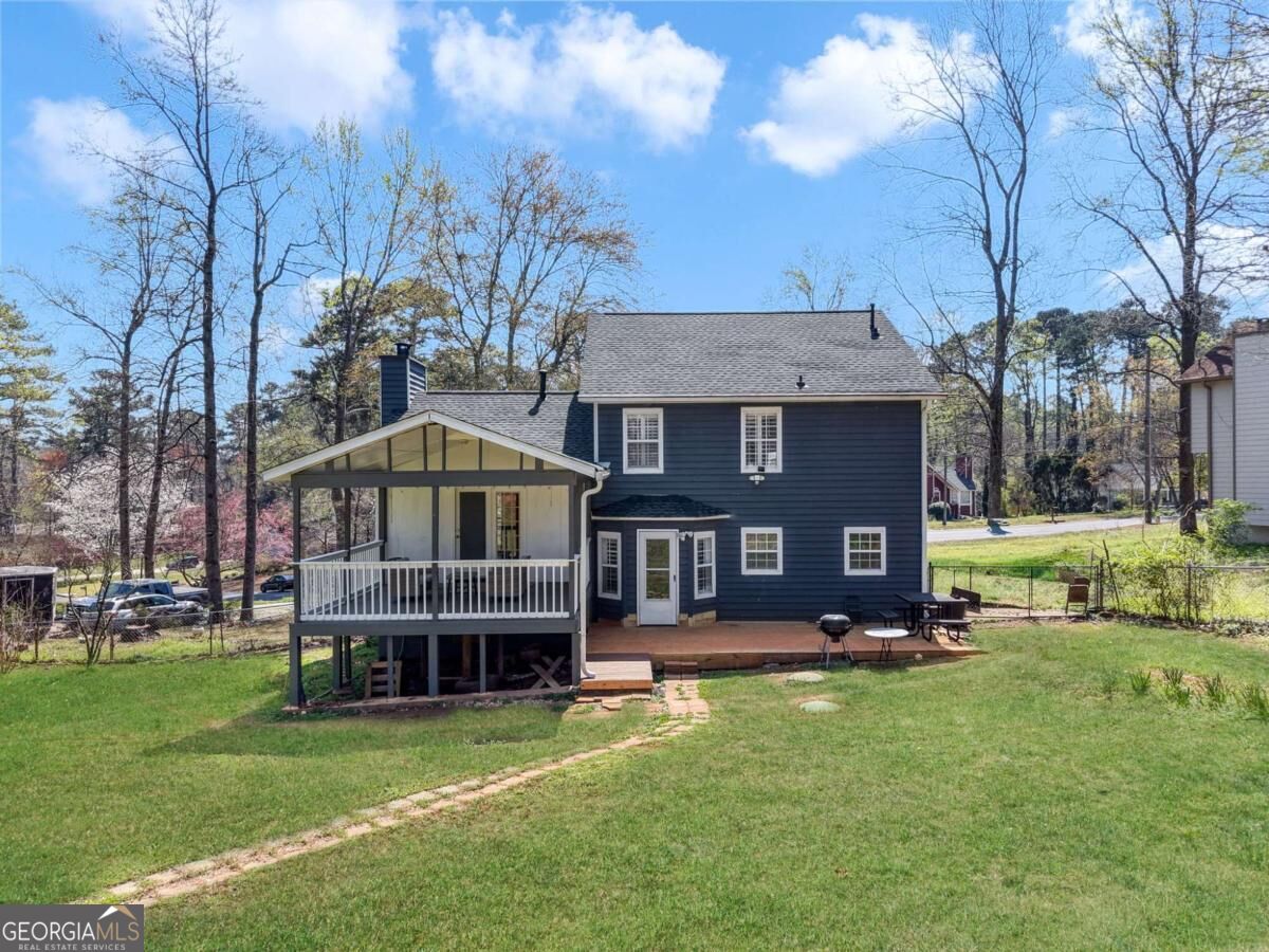 1349 Ashbrook Dr — photo